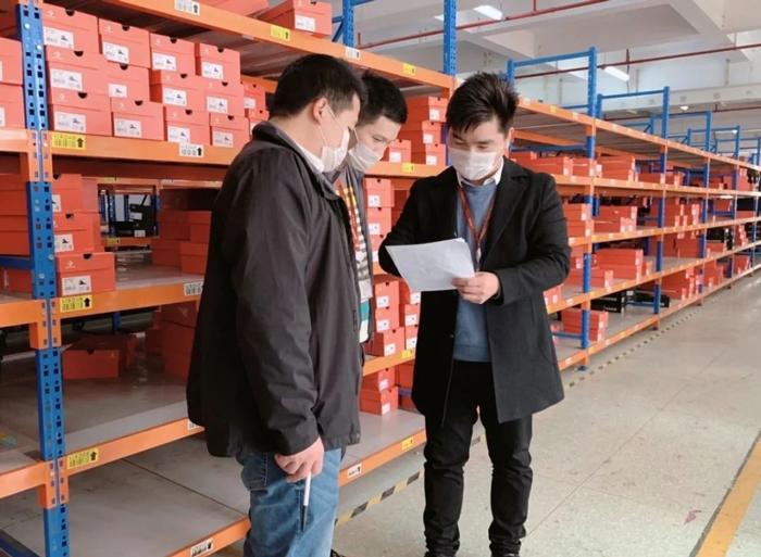 优德88物流仓储管理者现场了解情况
